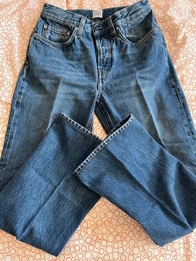 NWOT Women Toteme crop kick denim